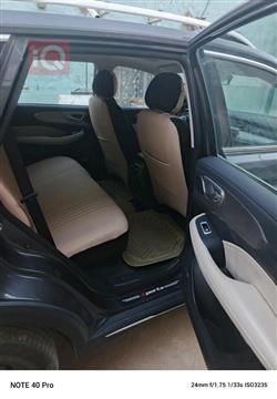ئێم جی RX5